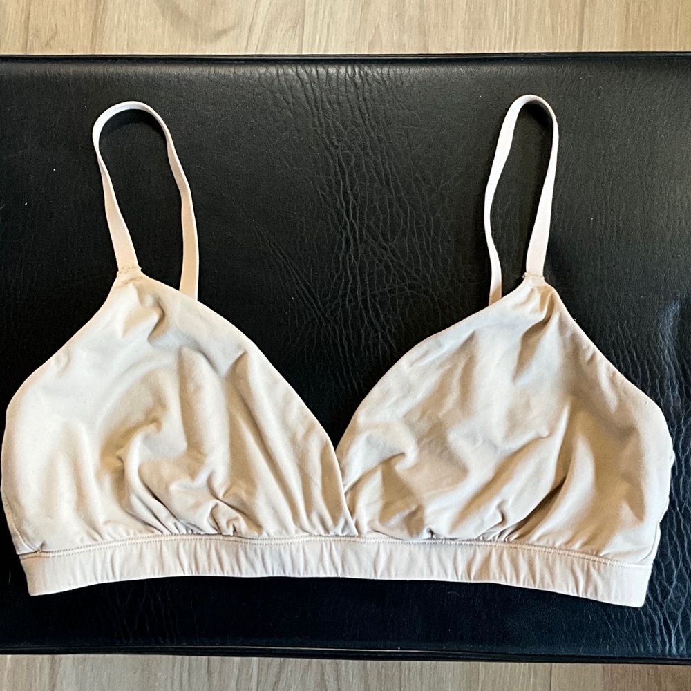 SKIMS Fits Everybody Crossover Bralette Sienna Nude size M Everyday seamless bra - Picture 5 of 5